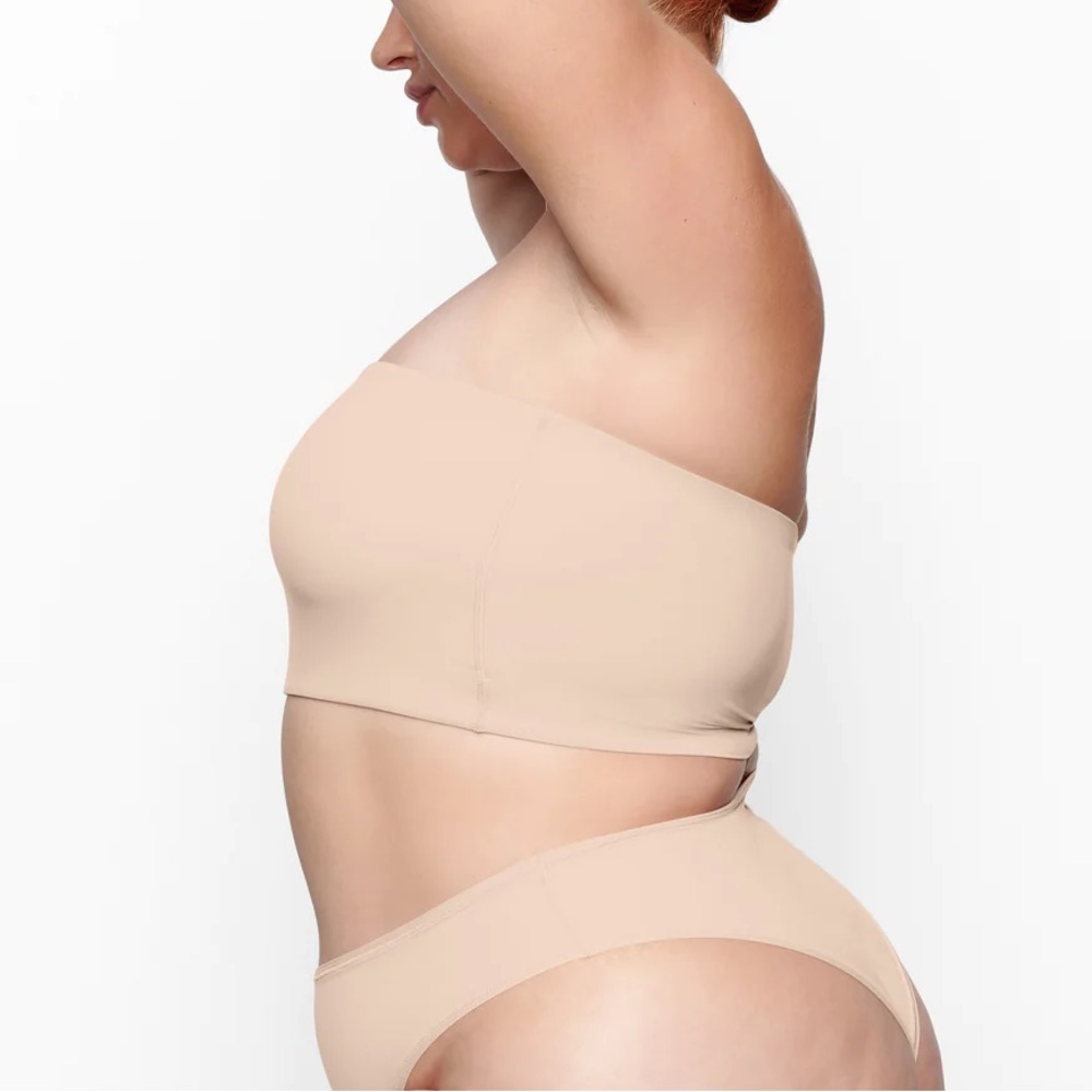 ❗️SOLD❗️NWT SKIMS Fits Everybody Bandeau In Mica - Picture 2 of 4